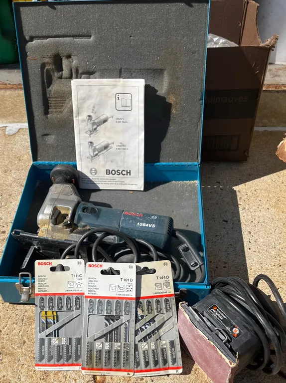 Bosch 1584VS Jigsaw and Black+Decker Sander