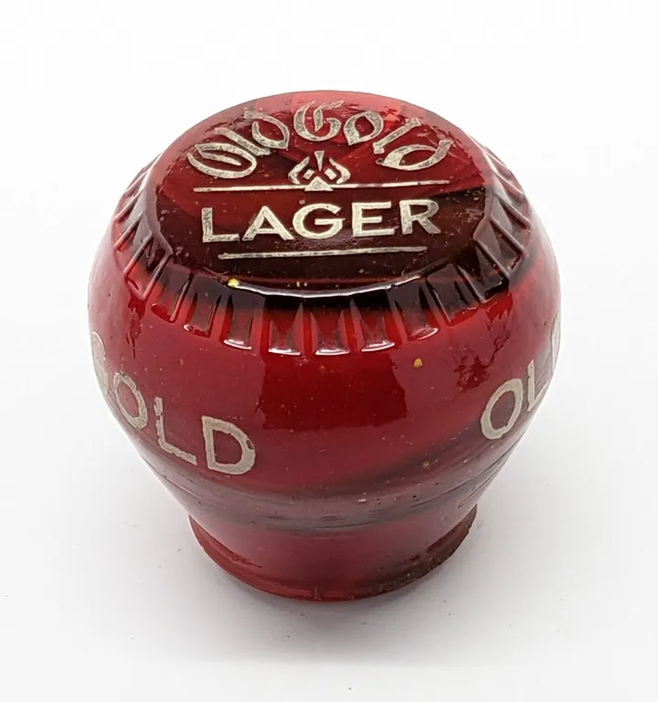 GLASS BALL TAP KNOB HANDLE OLD GOLD LAGER BEER REEDSBURG WISCONSIN (NEWMAN)