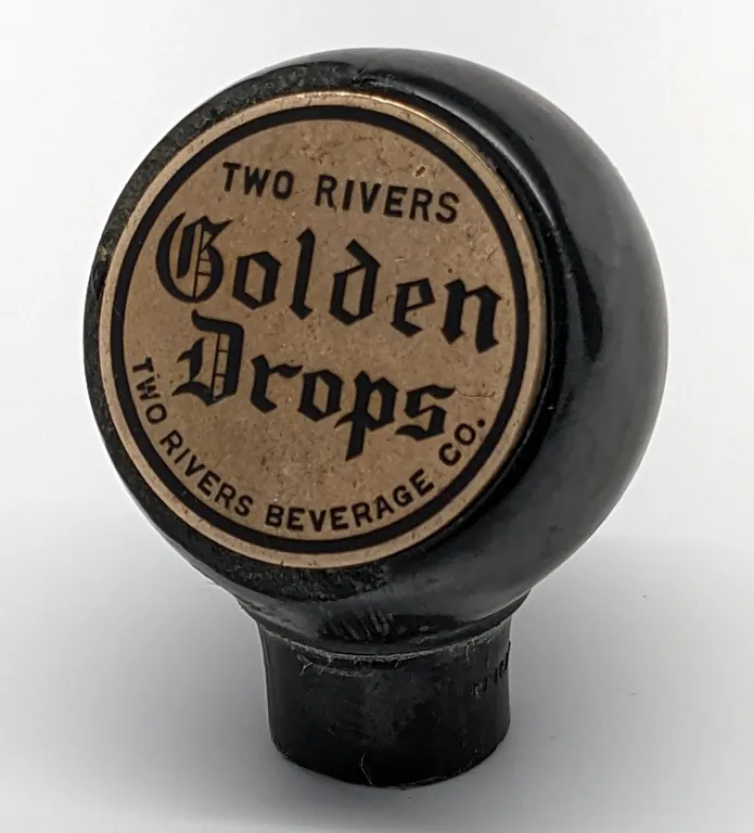 BALL TAP KNOB HANDLE GOLDEN DROPS BEER TWO RIVERS WISCONSIN (GREEN DUCK)