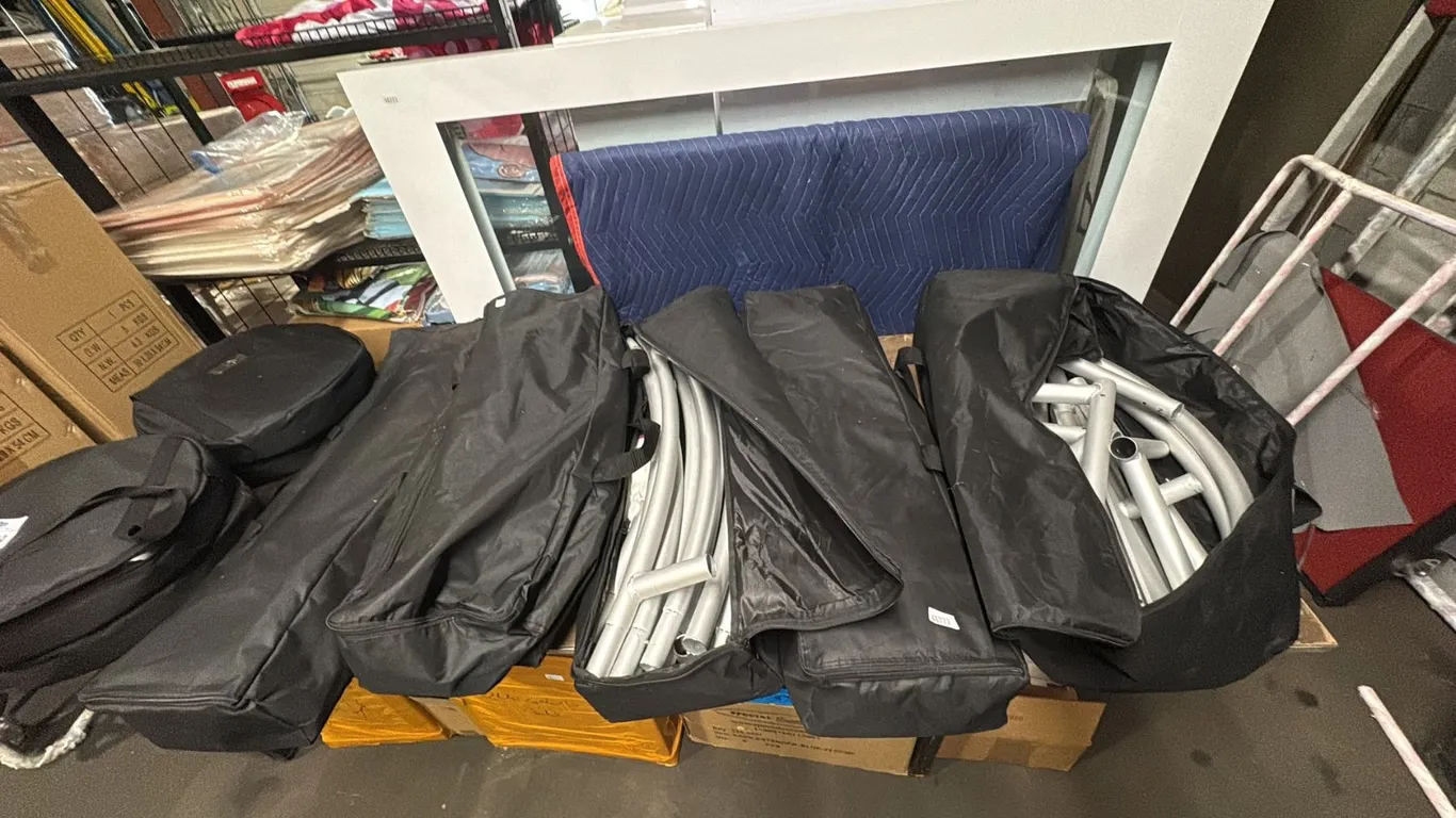 5 RECTANGULAR EVENT DISPLAY STANDS IN SOFT TRANSPORT BAGS