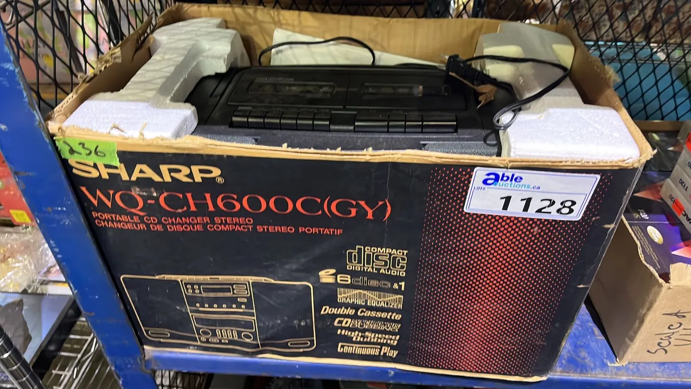 SHARP PORTABLE CD CHANGER STEREO MODEL WQ-CH600C(GY)