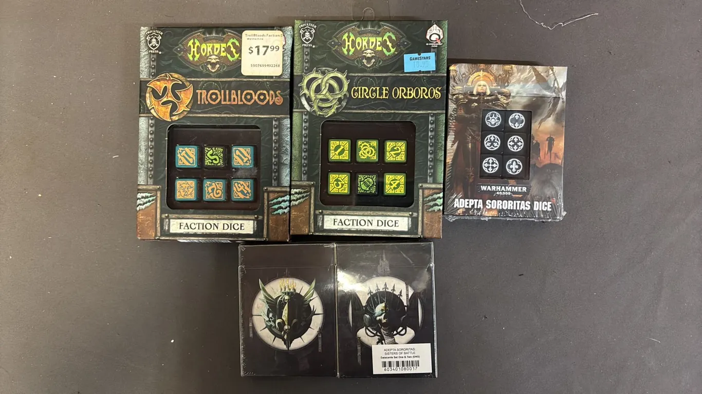 HORDES FACTION DICE, WARHAMMER 40,000 ADEPTA SORORITAS DICE & ADEPTA SORORITAS DATACARDS