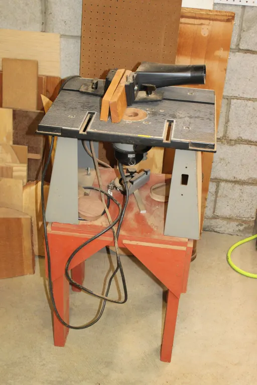 Router and Stand