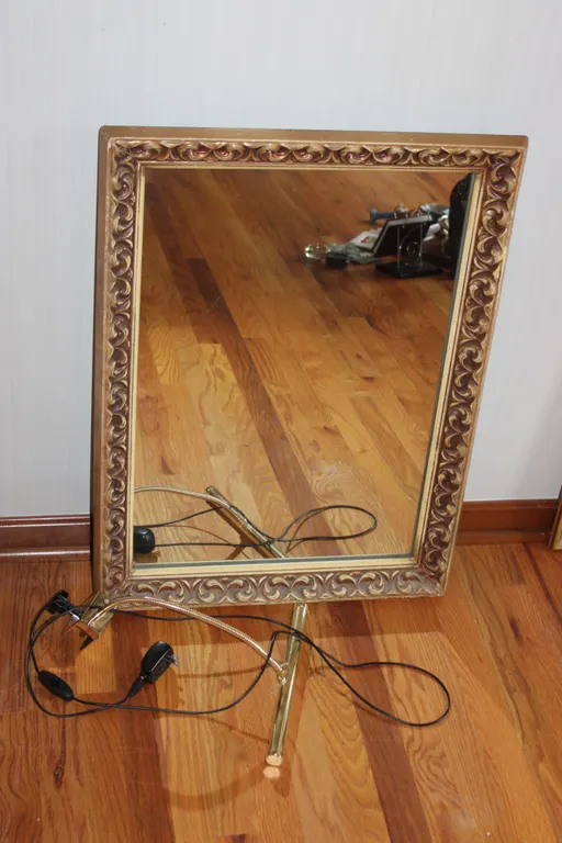 Wall Mirror and Art Light