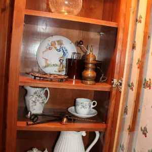 Vintage China & Decorative Collectibles