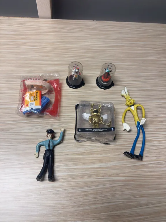 Misc. Figures / toys