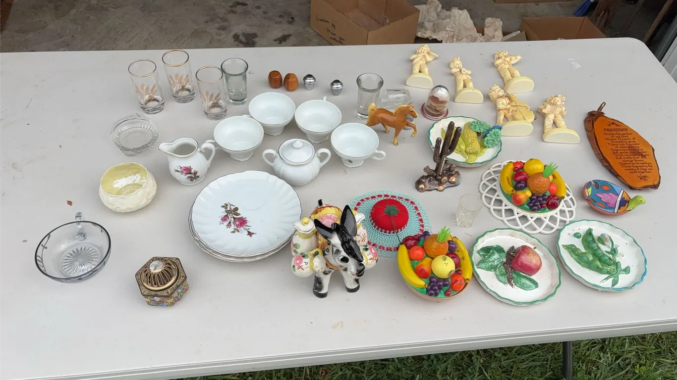 Miscellaneous Collectible Lot