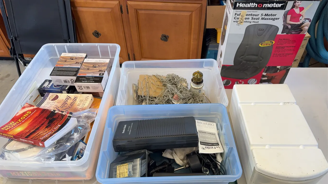 Housewares Lot