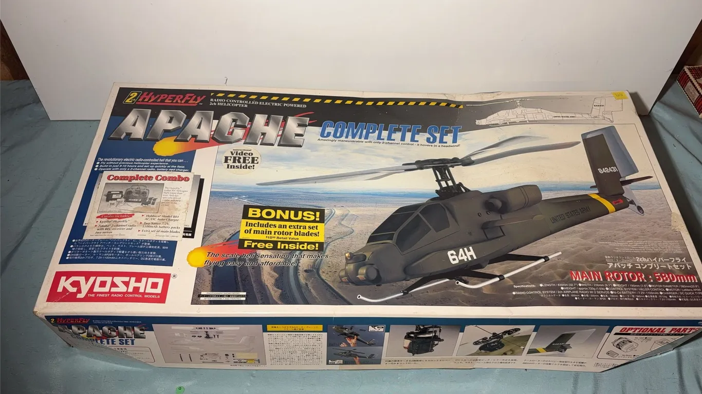 Kyosho RCM Apache Helicopter