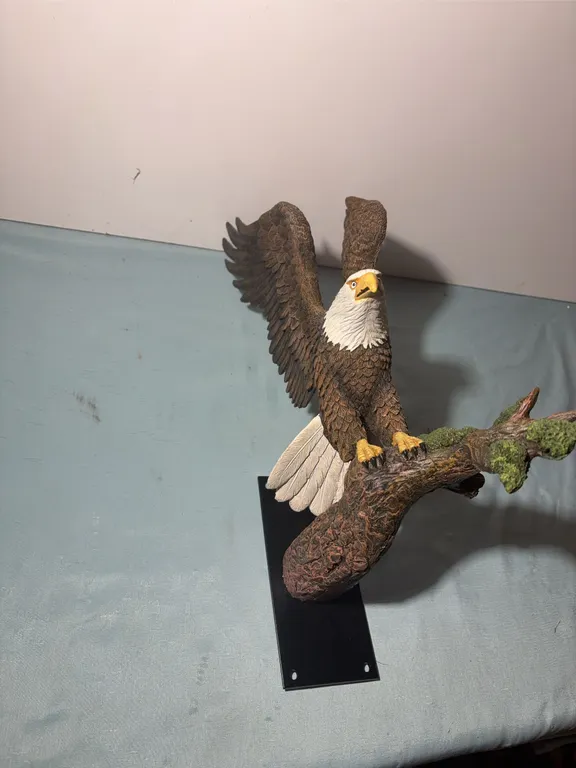 Wall Mount American Eagle Figurine