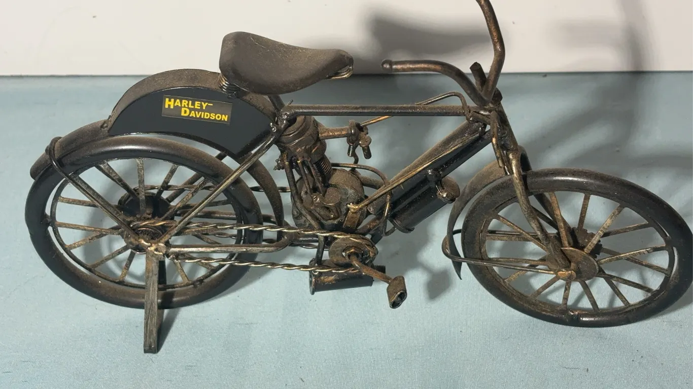 Repo Harley Davidson, Early Motorbike