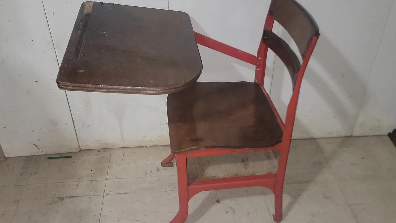 Vintage Wood/Metal School Desk 20"X25"X28.5"