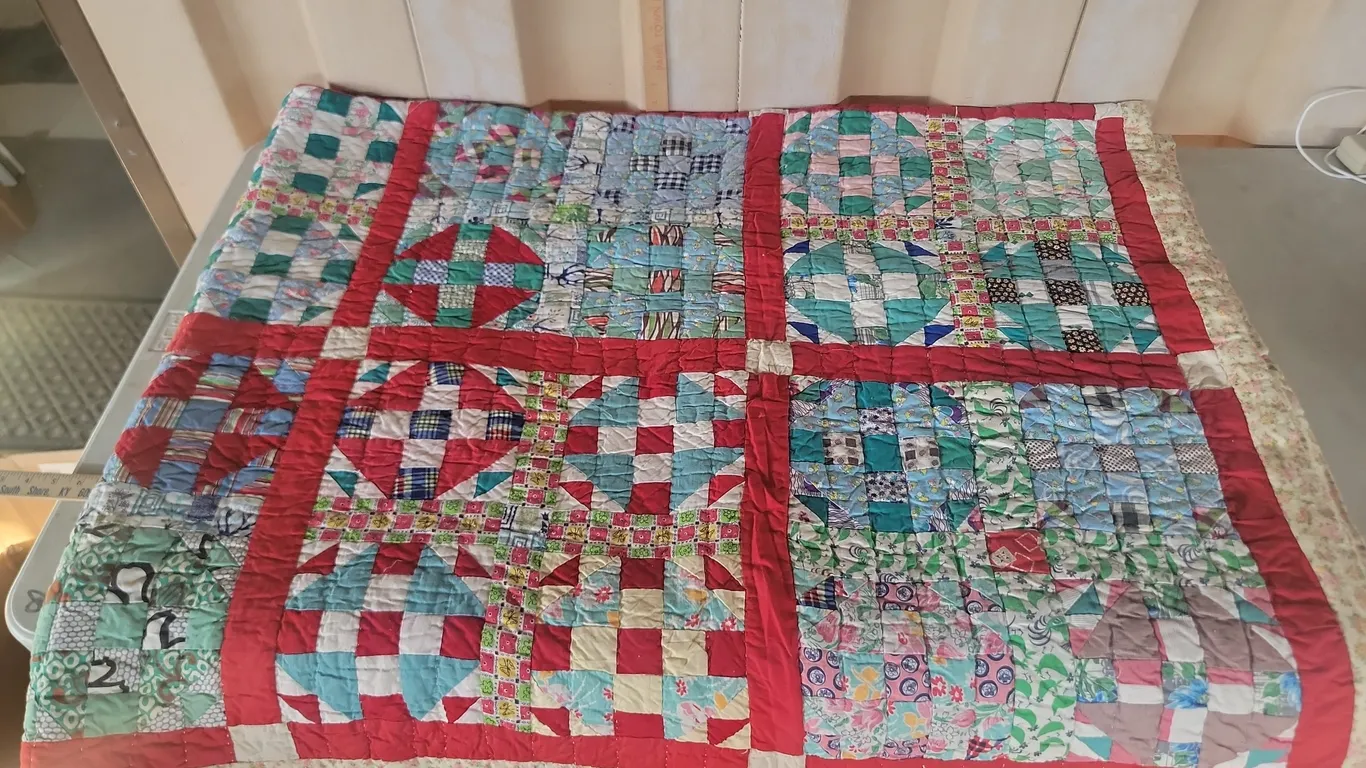 Vintage Hand Sewn Quilt 92"X72"