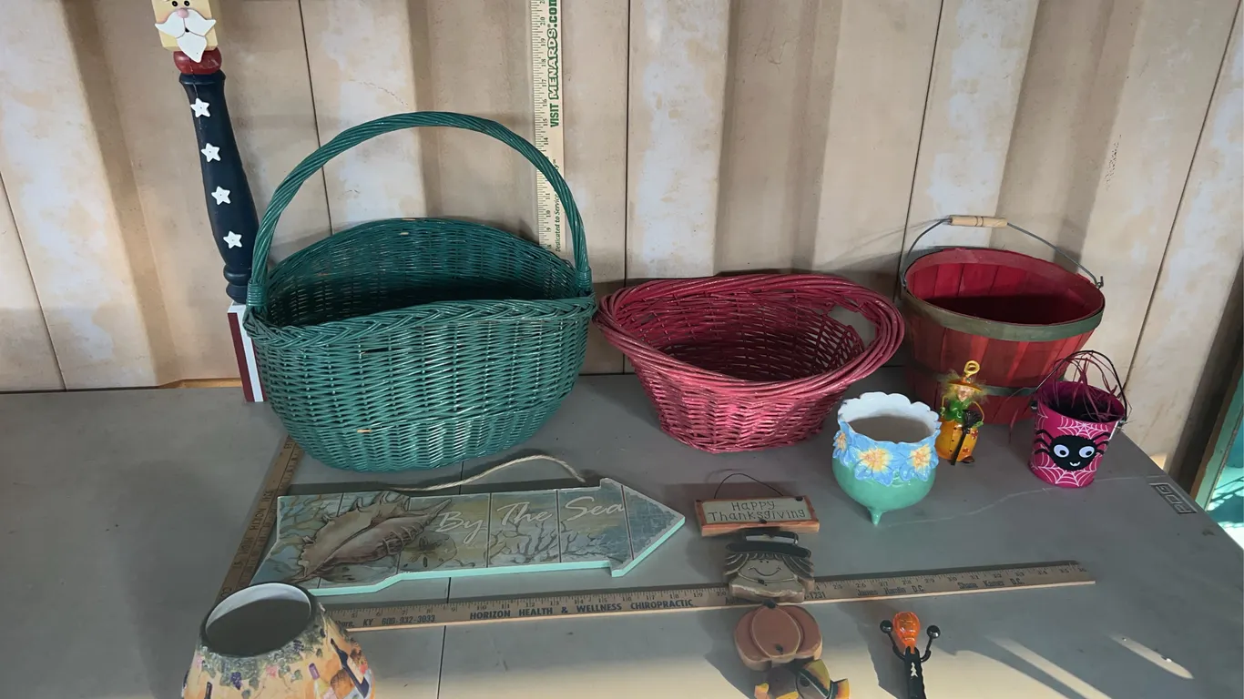 Baskets, Wall Hanging Arrow Sign, Yankee Candle Top, Etc.