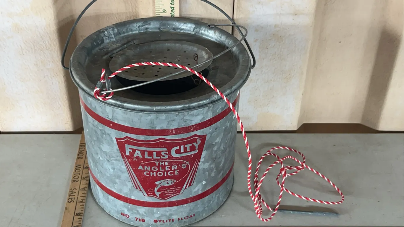 Vintage Falls City The Anglers Choice Minnow Bucket No.710 Dylite Float