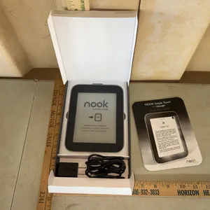 Nook Simple Touch W/Glow Light By Barnes & Noble W/Box & Charger Cord
