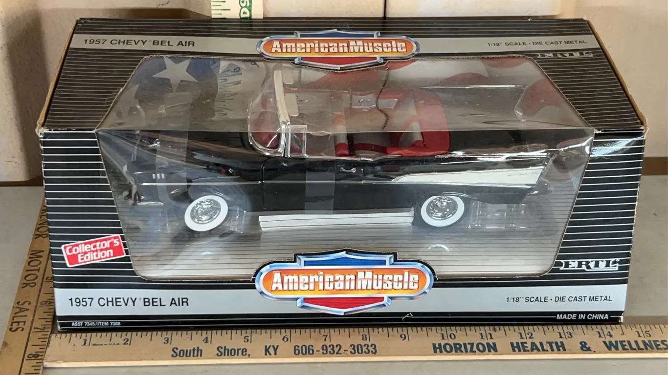 1992 Ertl American Muscle 1957 Chevy Bel Air 1:18 Scale Diecast Car