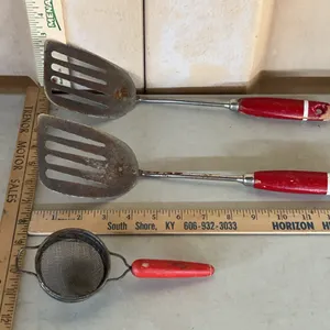 Vintage Red Wood Handle Spatulas & Small Sifter