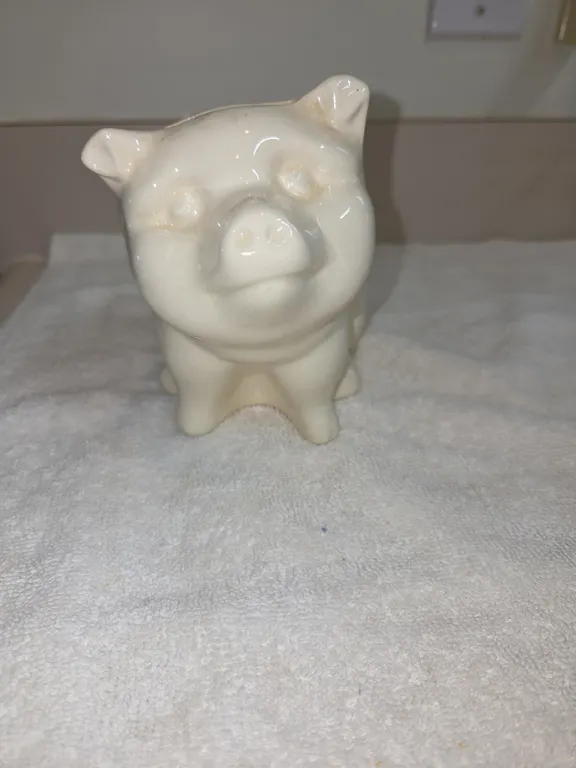 Vintage ceramic/porcelain pig bank