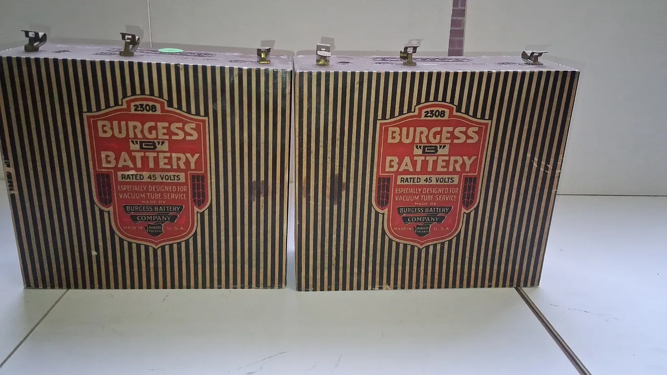 Antique Burgess Battery 45 Volts
