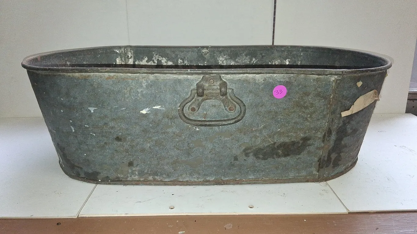 Antique Galvanized Metal Wash tub