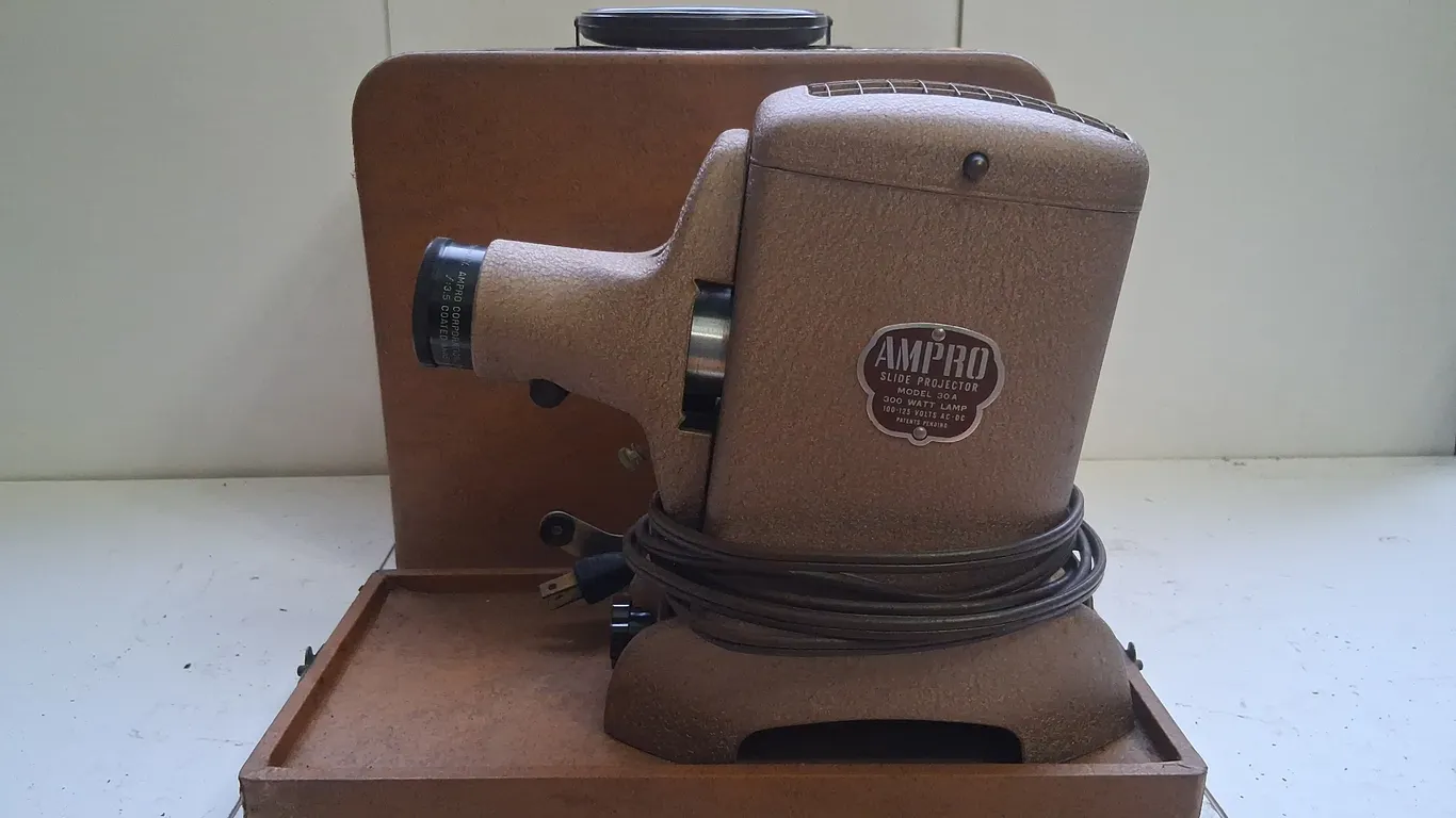 Antique Ampro Slide Projector Model 30A 300 Watt