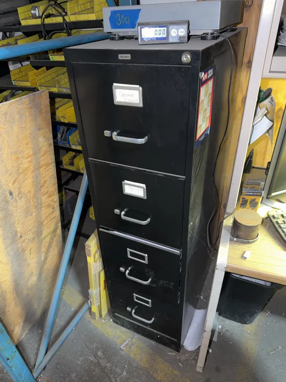 4 drawer metal filing cabinet 