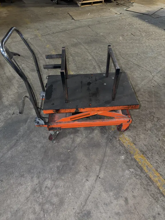 Central Hydraulic Table Cart