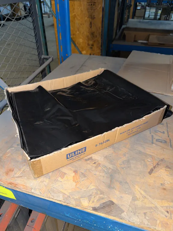 Uline Black Cut handle bags