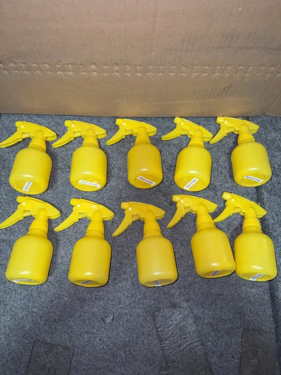 Set of 10 new spray bottles