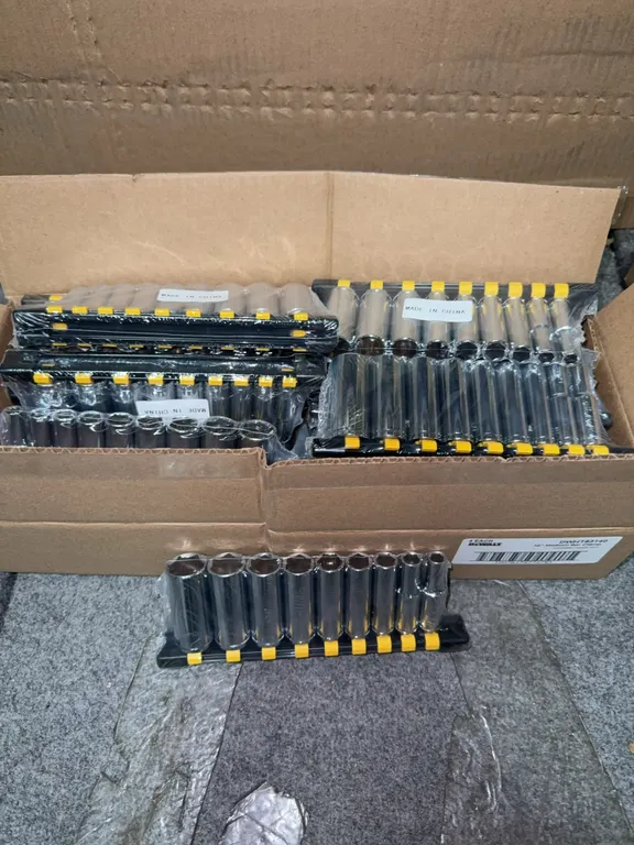 9 Piece Socket Set Standard (19 sets per lot )