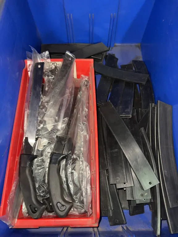 Bin of 8” flex saws