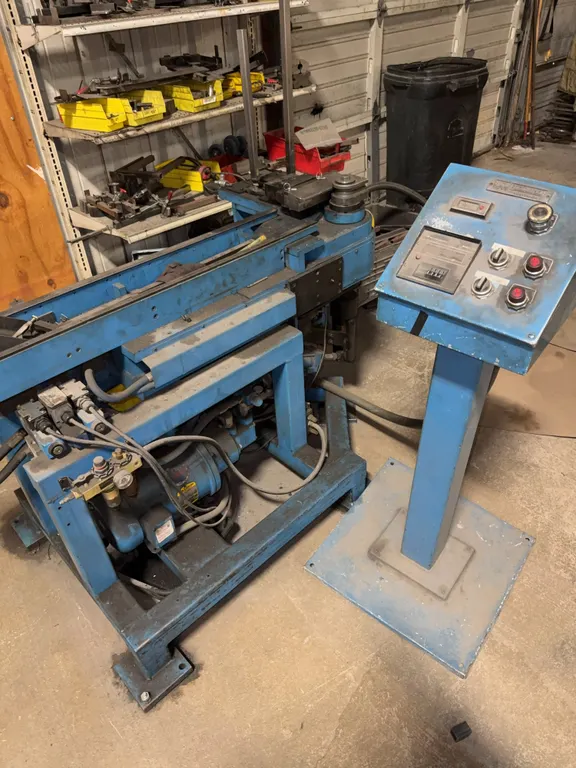 Lomar machine hydraulic press