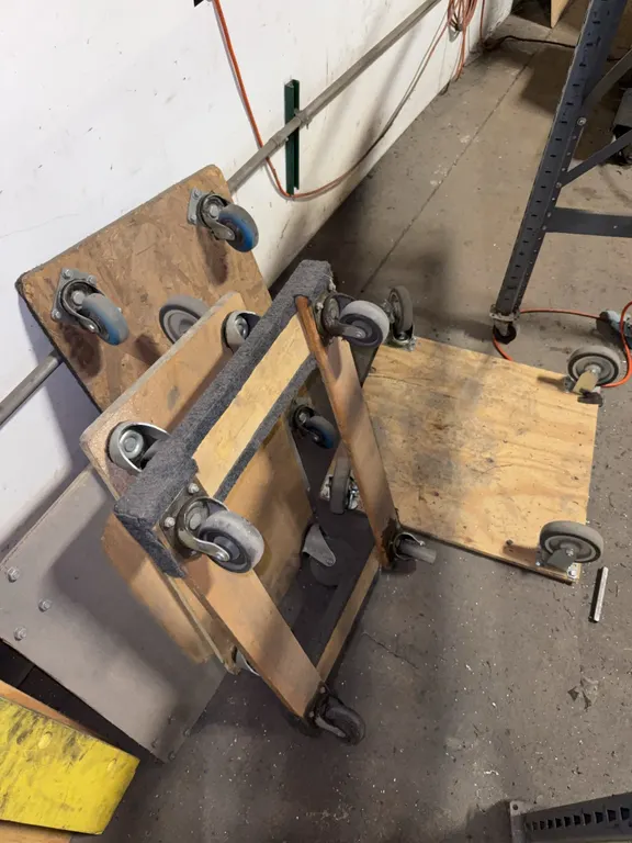 Lot of 5 little rolling carts on casters