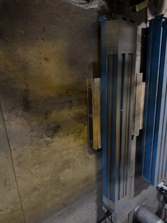 11 Cross bars 9ft long