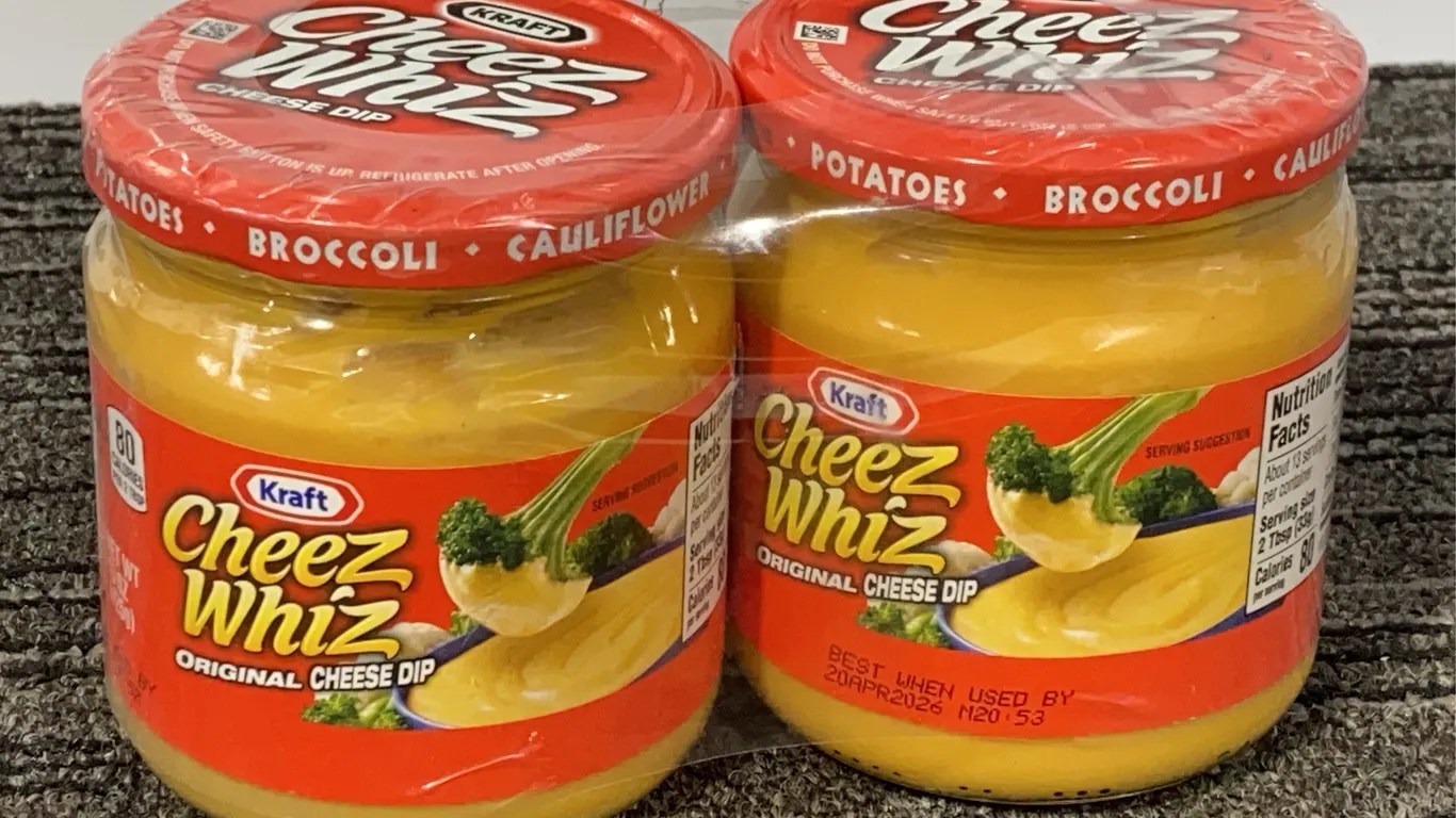 *NEW* 2 Pack, Kraft Cheez Whiz Original Cheese Dip, 15 Oz - Best By: 4/2026