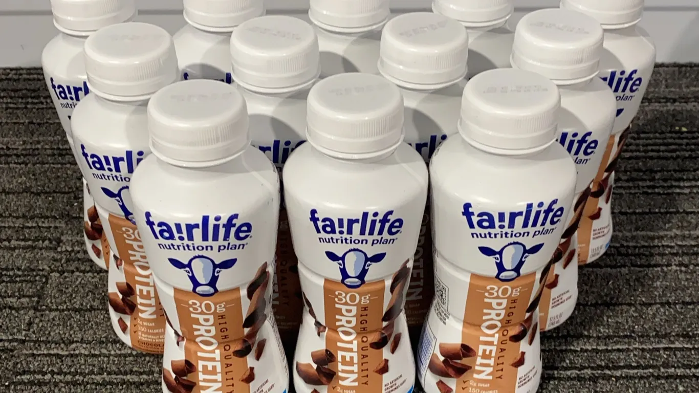 *NEW* Fairlife Chocolate Protein Shake 12 Bottles - Best By 5/2027