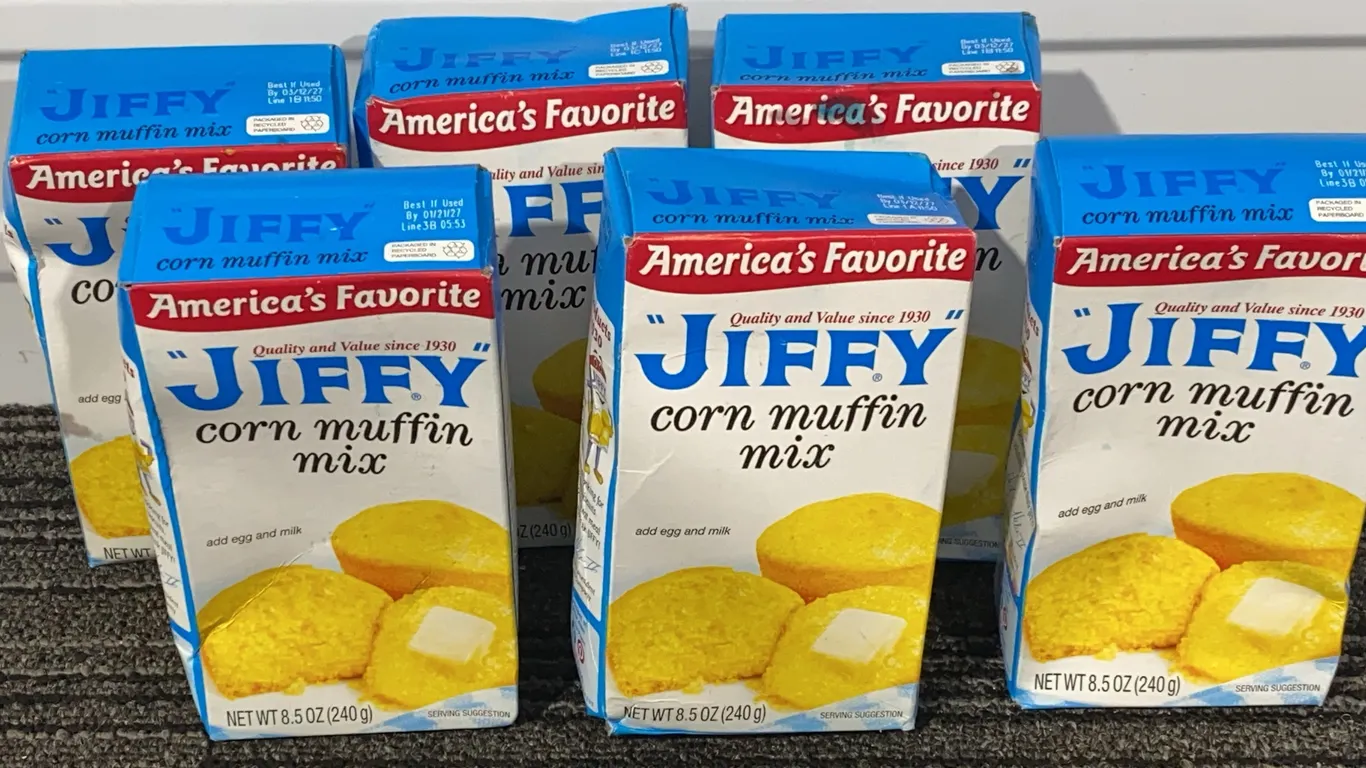 *NEW* 6 Pack, "JIFFY" Corn Muffin Mix, 8.5 Oz Each - Best By: 1/21/2027