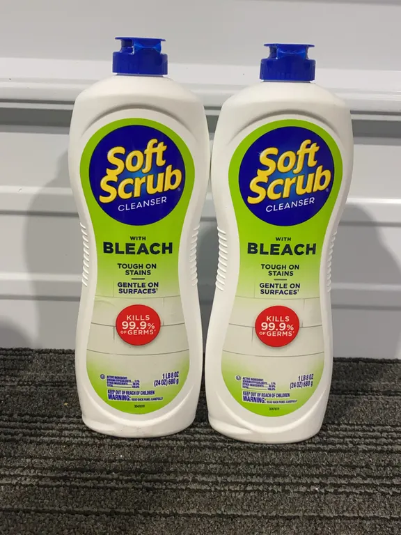 *NEW* 2 Soft Scrub Liquid Cleanser w/ Bleach, 24 OZ Each