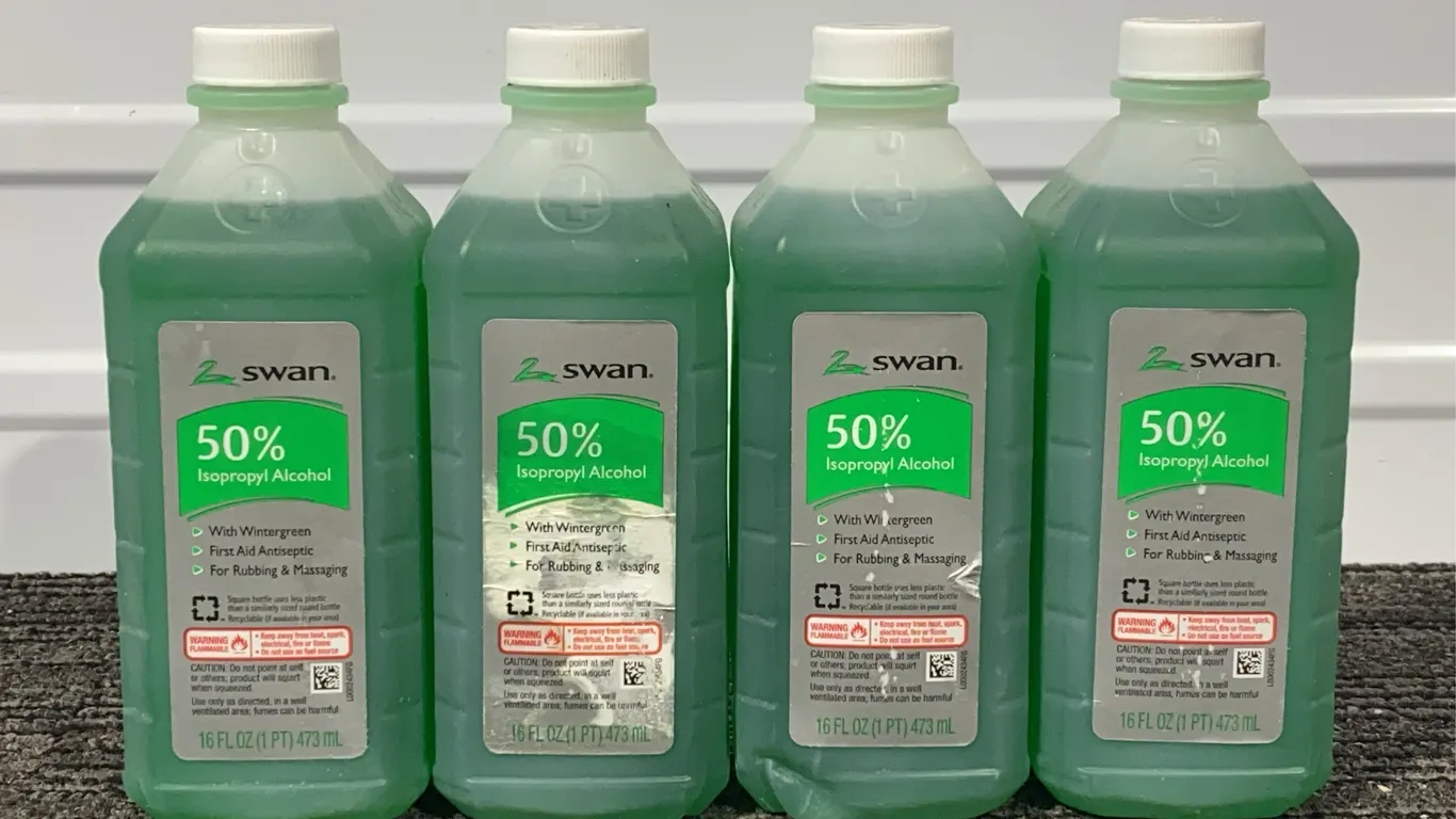 *NEW* 3 Swan 50% Isopropyl Alcohol with Wintergreen, 16 OZ Each - Best By: 9/2028
