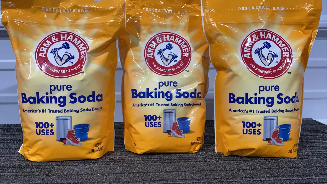 *NEW* 3 Pack, Arm & Hammer Pure Baking Soda w/ 100+ Uses, 3 LB Each - Best By: 4/2029