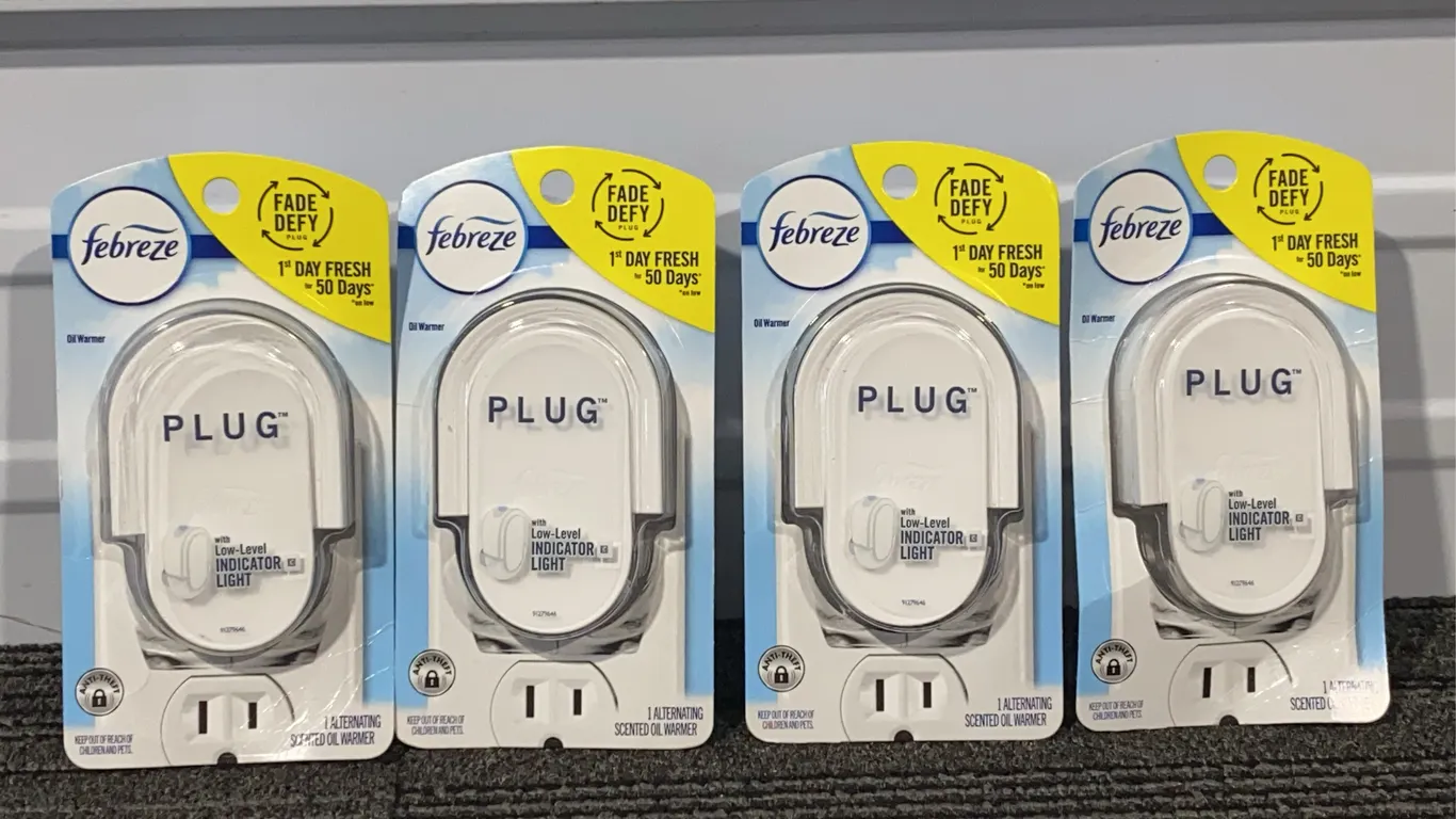 *NEW* Febreze Odor-Fighting Fade Defy Plug Air Freshener - Warmer Device, Set of 4