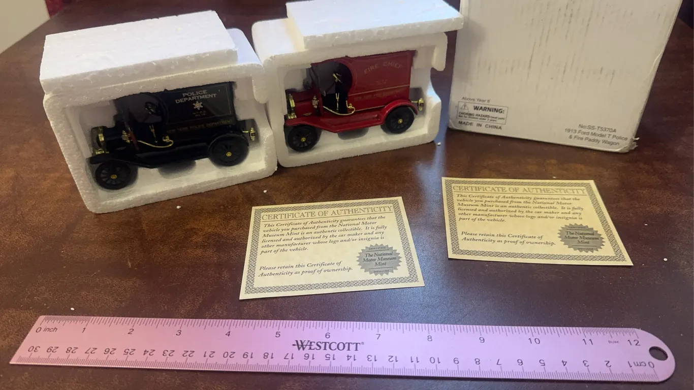 1913 Ford Model T Police & Fire Paddy Wagon