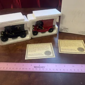 1913 Ford Model T Police & Fire Paddy Wagon