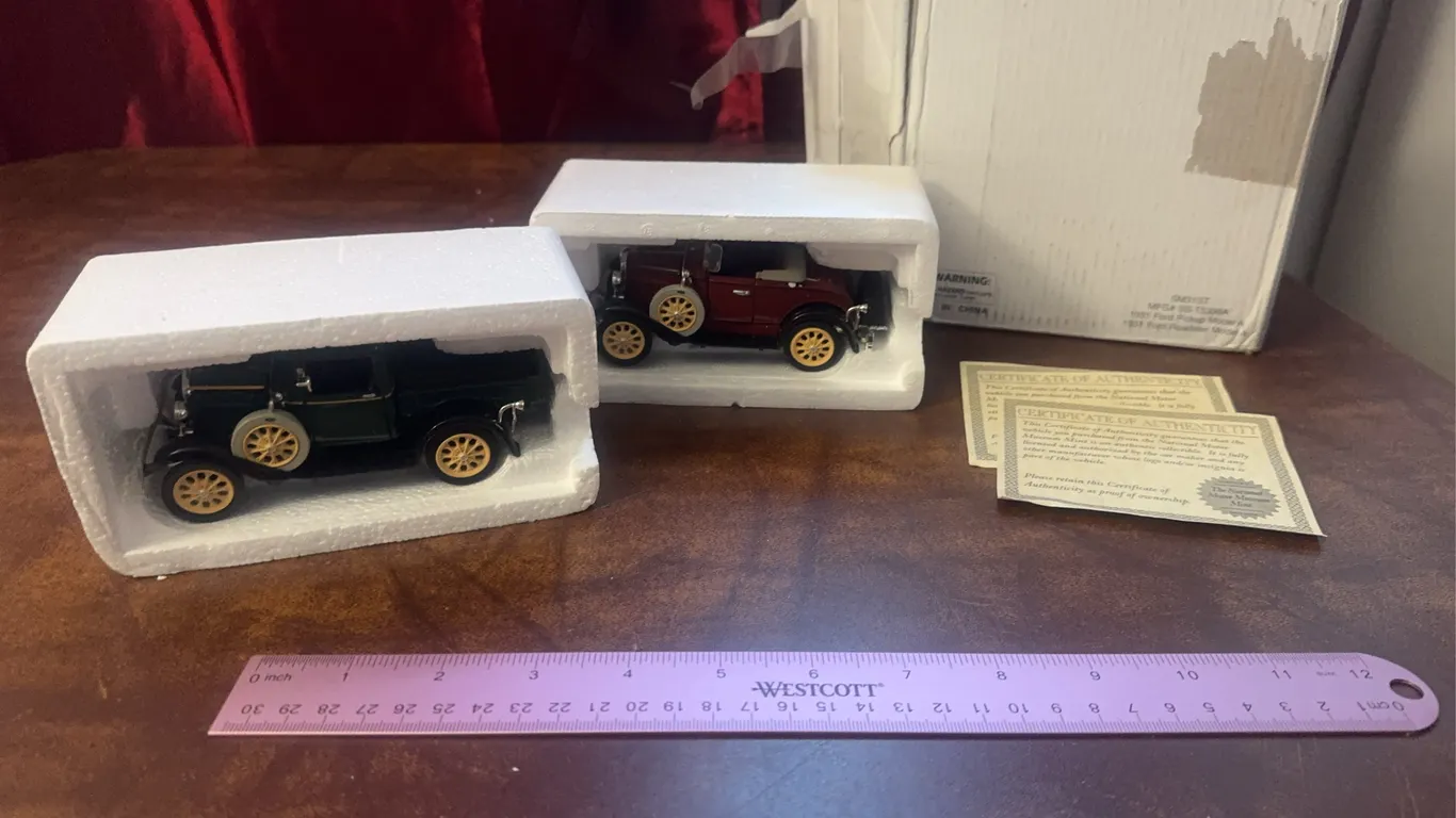 1931 Ford Pickup Model A & 1931 Ford Roadster Model A