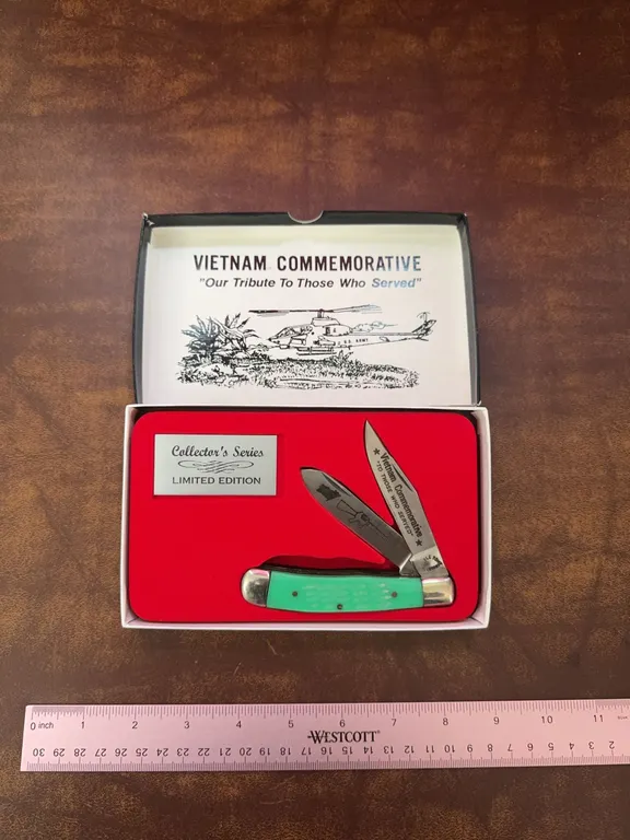 Vietnam Commemorative “Our Tribute To Those who Served” Solingen Steel Pocket Knife