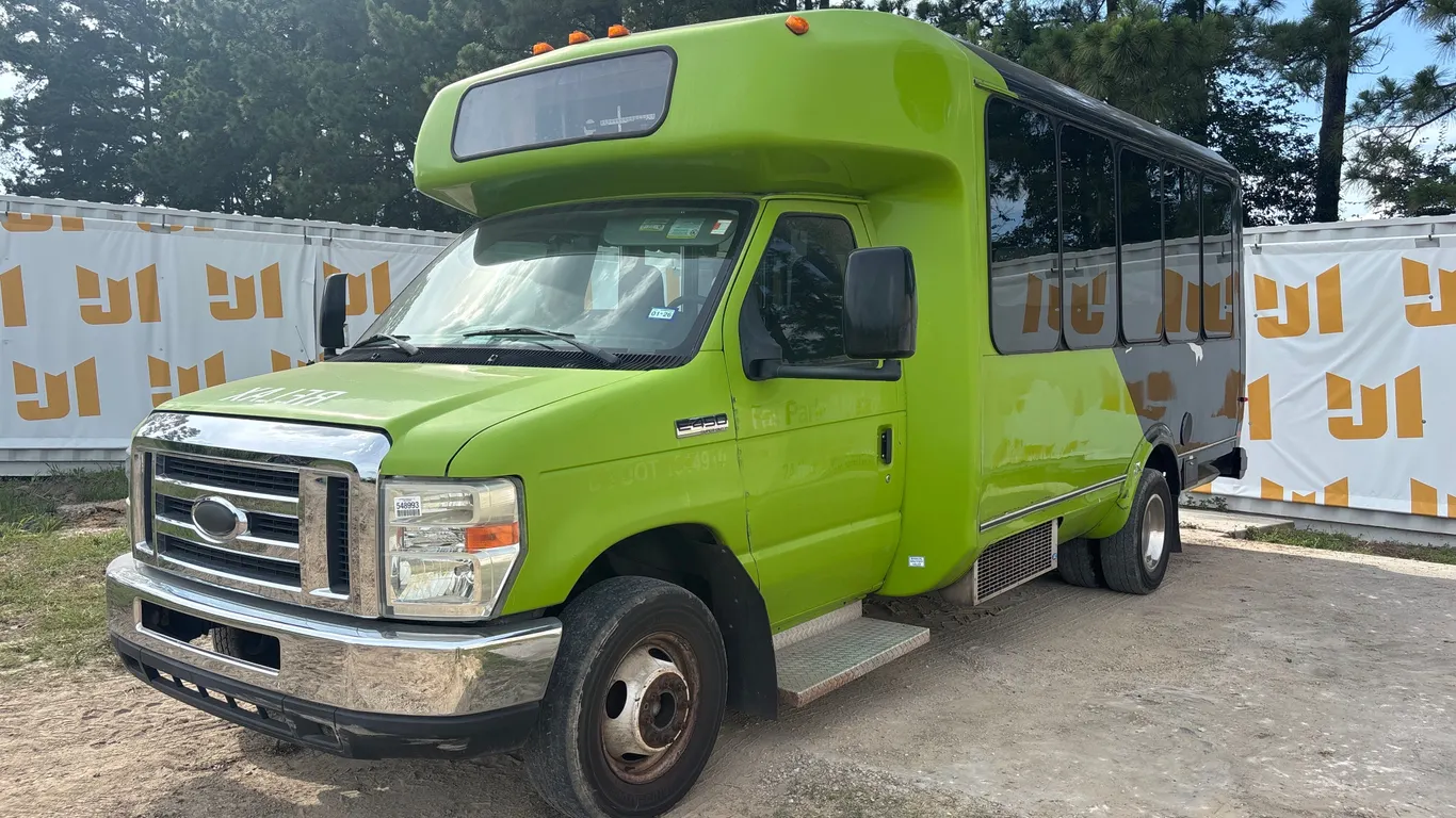 2016 FORD E-450 10 PASSENGER SHUTTLE BUS VIN: 1FDXE4FS6GDC03053