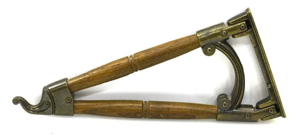 OAK AND BRASS SWIVEL WALL BRACKET LANTERN HOOK