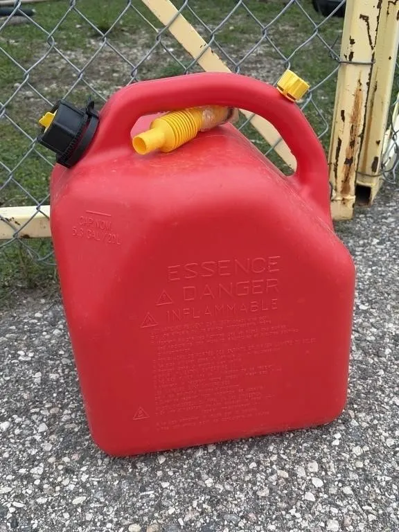 20 L Gas Can w/ flexible gas can spout nozzle