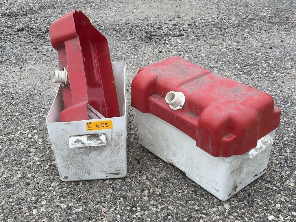 2 12V Marine battery box